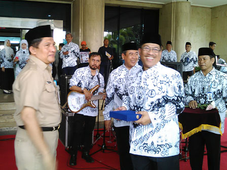 Pencarian PGRI Kiaracondong - Persatuan Guru Republik Indonesia Cabang Kiaracondong